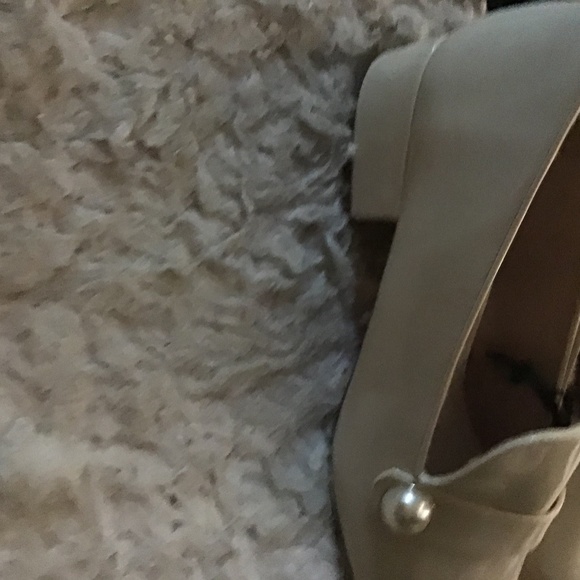 Shoes - Picture 2 of 4